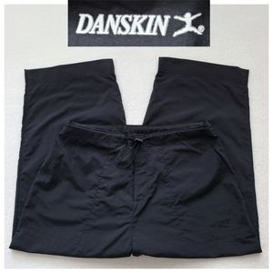 3/$12 Vintage Active Cropped Pants 19" Inseam | Ladies Small black EUC